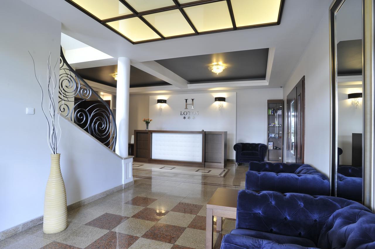 Hotel Lotos Woskrzenice Duze ภายนอก รูปภาพ