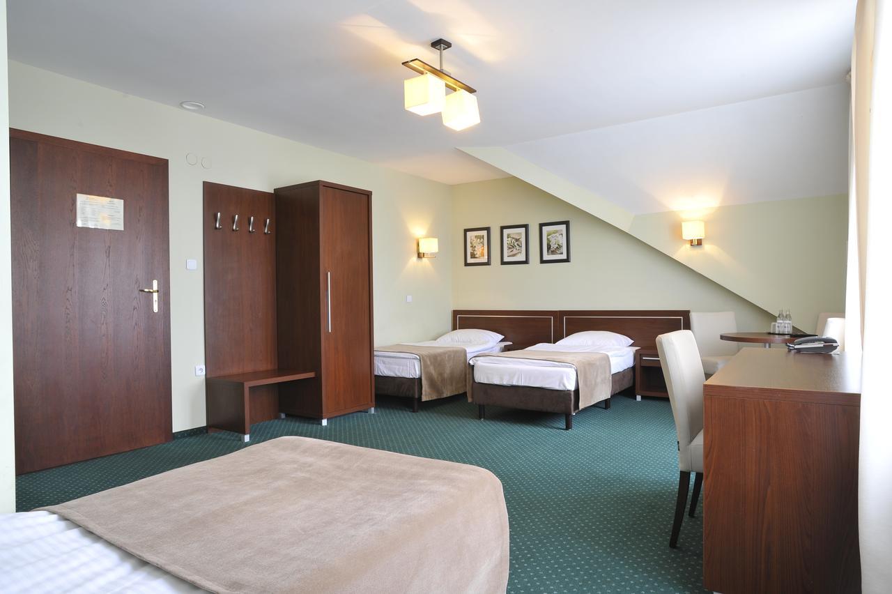 Hotel Lotos Woskrzenice Duze ห้อง รูปภาพ